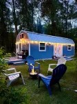 Romantic Barn Retreat - Fire Pit - Peaceful Escape - Wifi