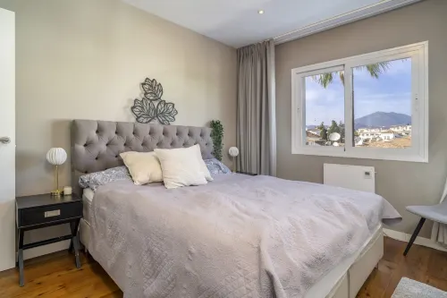 Rg133 - Spacious 3 bed Apartment in Prime Location - Condos