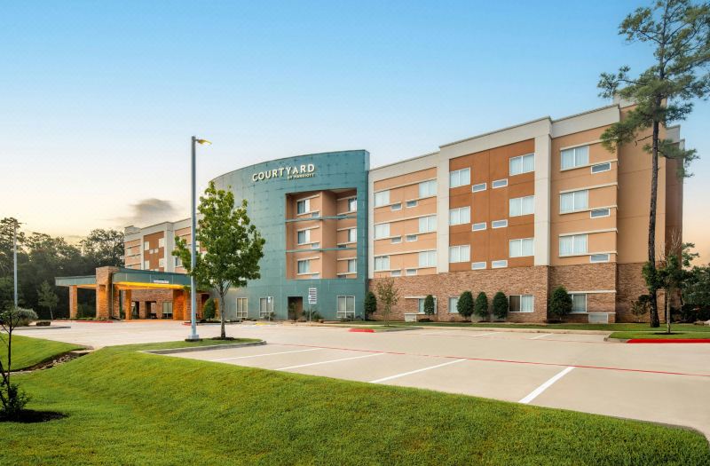 Courtyard Houston City Place