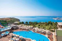 Laur Hotels Experience & Elegance - خدمة نقل من وإلى المطار