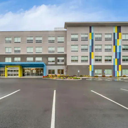 Tru by Hilton Brockton