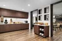 Residence Inn by Marriott Richmond Airport - 朝食