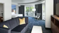 River's Edge Hotel Portland, Tapestry Collection by Hilton - balcony