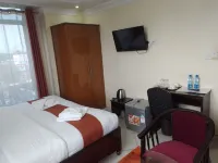 Claire de Lune Moonlight Hotel - parking
