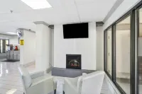 Red Roof Inn & Suites Fayetteville - Fort Bragg - 2-Star