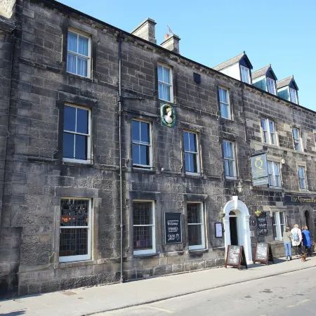 The Queens Head Hotel