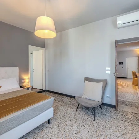 HNN Luxury Suites