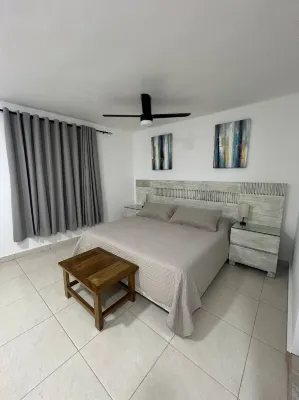 Luxurious Villa Retreat with Private Pool in Villa Vásquez - 2 ดาว