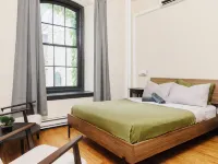 Saintlo Ottawa Jail Hostel Hotels near Centretown