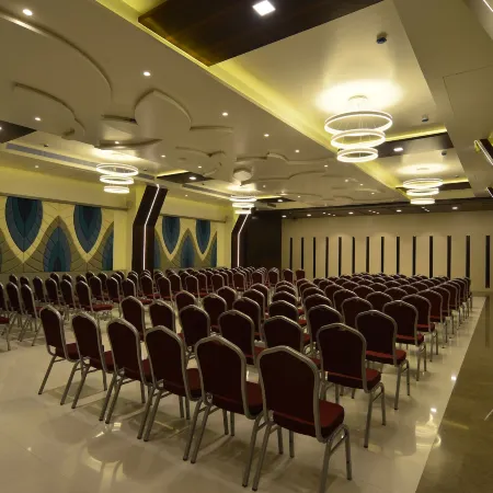 Hotel Jhankar Palace