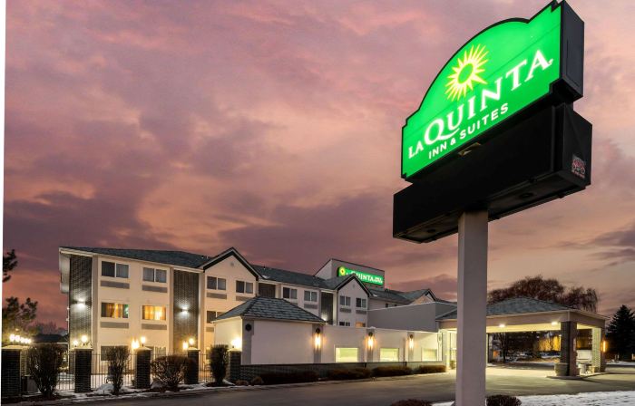 La Quinta Inn & Suites by Wyndham Logan