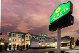 La Quinta Inn & Suites by Wyndham Logan