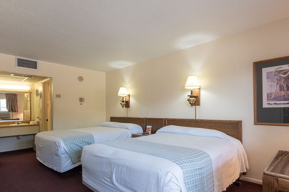 Americas Best Value Inn by The River Hot Springs