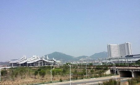 Xiamen North Railway Station Hotel - Housity