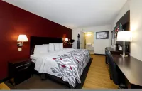 Red Roof Inn Lansing East - MSU Hotels near Lansing Union Railroad Depot