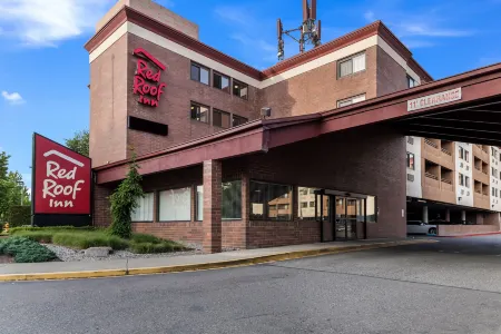 Red Roof Inn Seattle Airport - SEATAC Отели рядом со станцией Link Light Rail - Tukwila Station