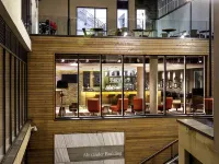 Ibis Edinburgh Centre South Bridge – Royal Mile Hotels near Central Library