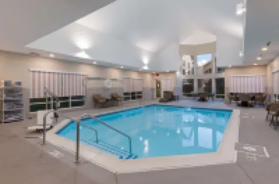 ハンプトン イン & スイーツ シカゴ / ホフマン エステーツ