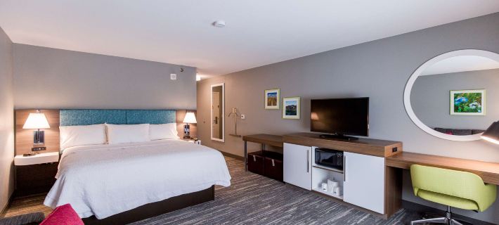 Hampton Inn Bismarck Hotels in Bismarck