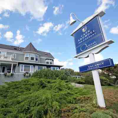 Cape Arundel Inn and Resort Hotel Exterior