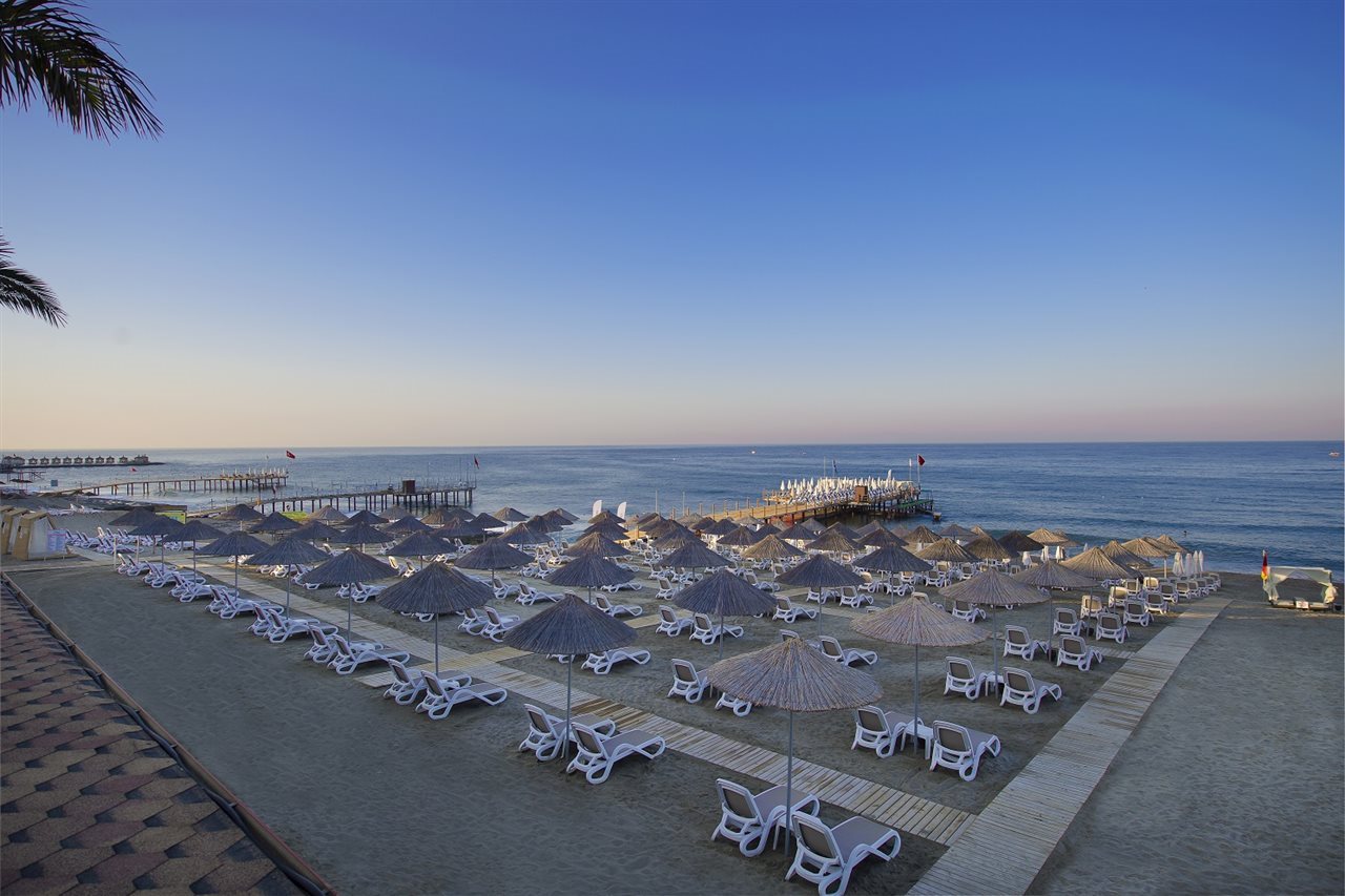 Quattro Beach Spa & Resort - All Inclusive