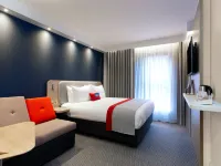 Holiday Inn Express LONDON-ROYAL DOCKS, DOCKLANDS by IHG Hotels near London Velopark