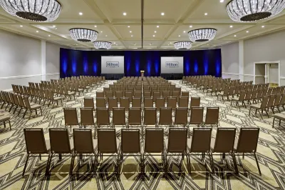 Hilton Pasadena Hotel dekat Arlington Garden