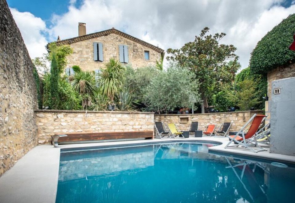 Hostellerie le Castellas - Housity