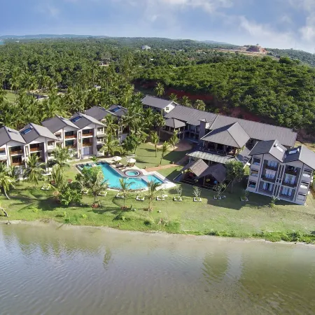 Amaranthe Bay Resort & Spa