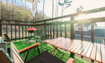 Taean (Anmyeondo) with U Pension