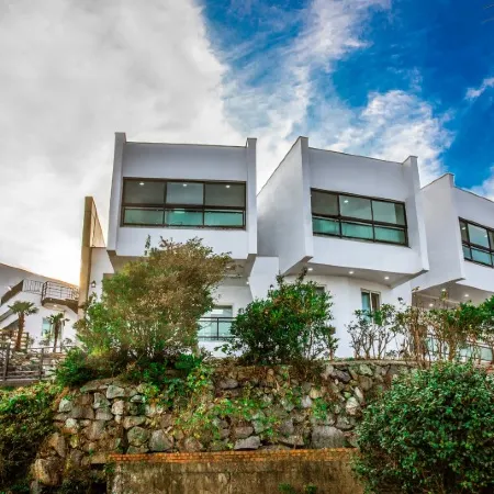 Geoje Rockspa Pension