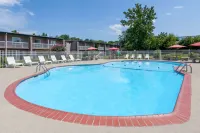 Baymont by Wyndham Lexington - Rooftop Pools