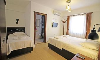 Albatros Hotel - Housity