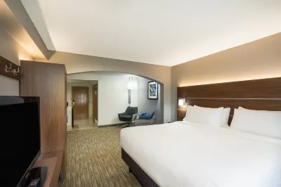 Holiday Inn Express & Suites Louisville East Các khách sạn ở Middletown
