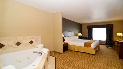 Holiday Inn Express & Suites Fort Atkinson Các khách sạn ở Fort Atkinson