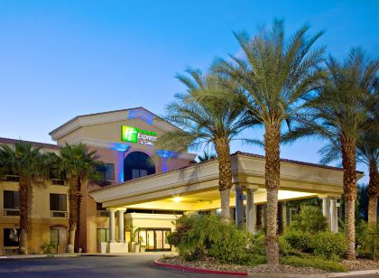 Holiday Inn Express Hotel & Suites Cathedral City - Palm Springs