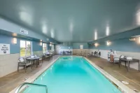 Holiday Inn Express & Suites Altoona-Des Moines Hotels in Altoona