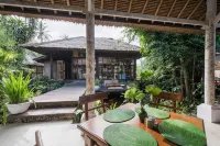 The Watergarden Hotel & Spa Hôtels à : Candi Dasa