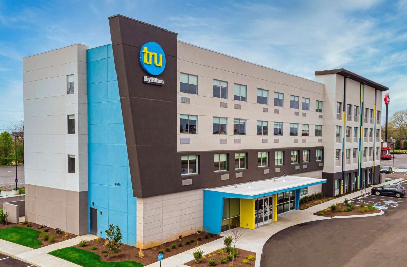 Tru by Hilton Clarksville