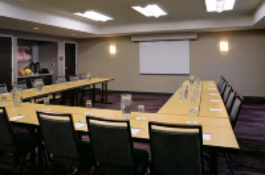 Sonesta Select Kansas City South Overland Park