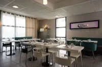The Originals City, Hotel Novella Premium, Nantes Est - Breakfast