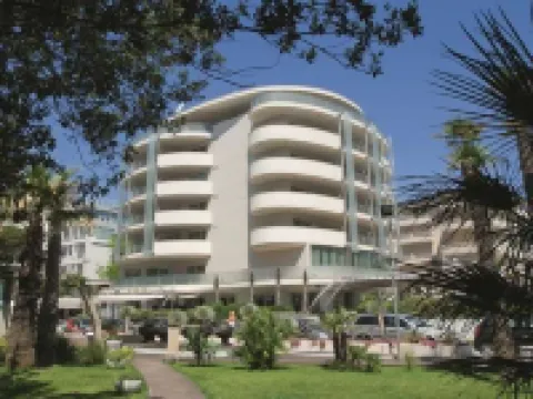 Hotel Premier & Suites - Premier Resort Отели в г. 