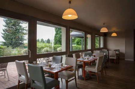 The Originals City Hôtel Orléans Nord Отели в г. Флери-Лез-Обре