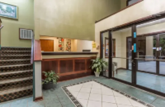 슈퍼 8 바이 윈덤 피드먼트 그린빌 에리어 파우더스빌 호텔