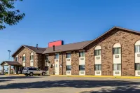 Econo Lodge North - Hot Tub