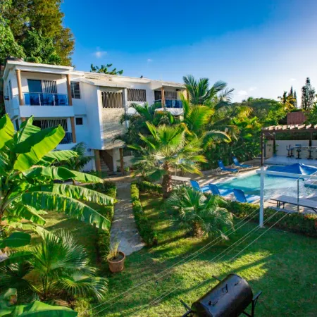 Fully Equipped 2Br-2bt Apt-dt–5Mins to the Beach