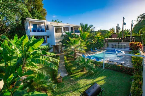 Fully Equipped 2Br-2bt Apt-dt–5Mins to the Beach - Private Pool