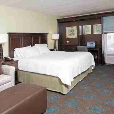 Hampton Inn & Suites Kokomo Rooms