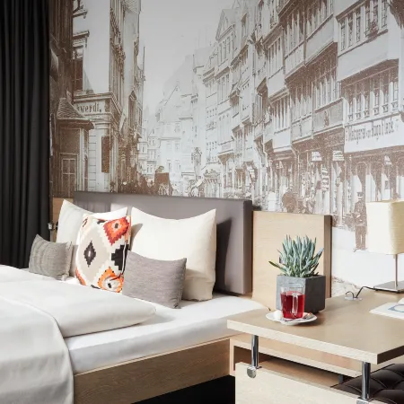Living Hotel Frankfurt Отели рядом с достопримечательностью «Заксенхаузен»
