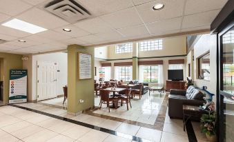 Quality Inn Near Seaworld - Lackland